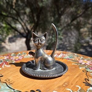 Vtg Silver Plated Cat Ring Holder‎ Trinket Dish Made In Hong Kong Crazy Cat MCM
